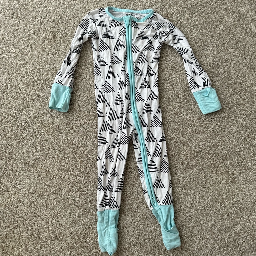 Little Sleepies 6-12 month Zippie